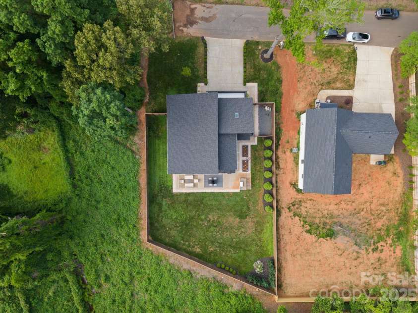 2913 Lake Avenue, Charlotte, NC 28208.  MLS# CAR4257278, YatesRealty ID 15059. 