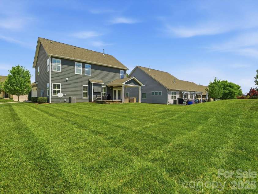 3297 Lock Erne Avenue, Kannapolis, NC 28081.  MLS# CAR4372345, YatesRealty ID 15059. 