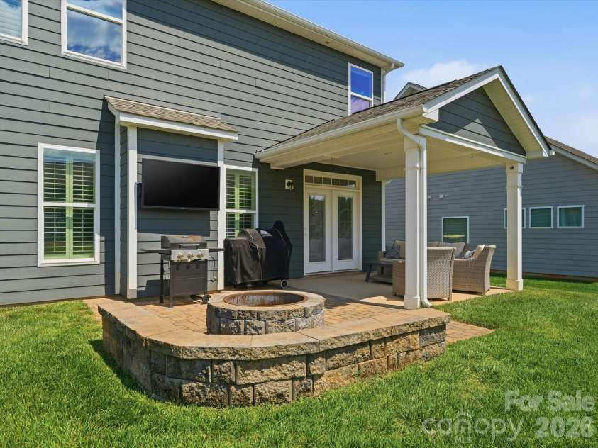 3297 Lock Erne Avenue, Kannapolis, NC 28081.  MLS# CAR4372345, YatesRealty ID 15059. 