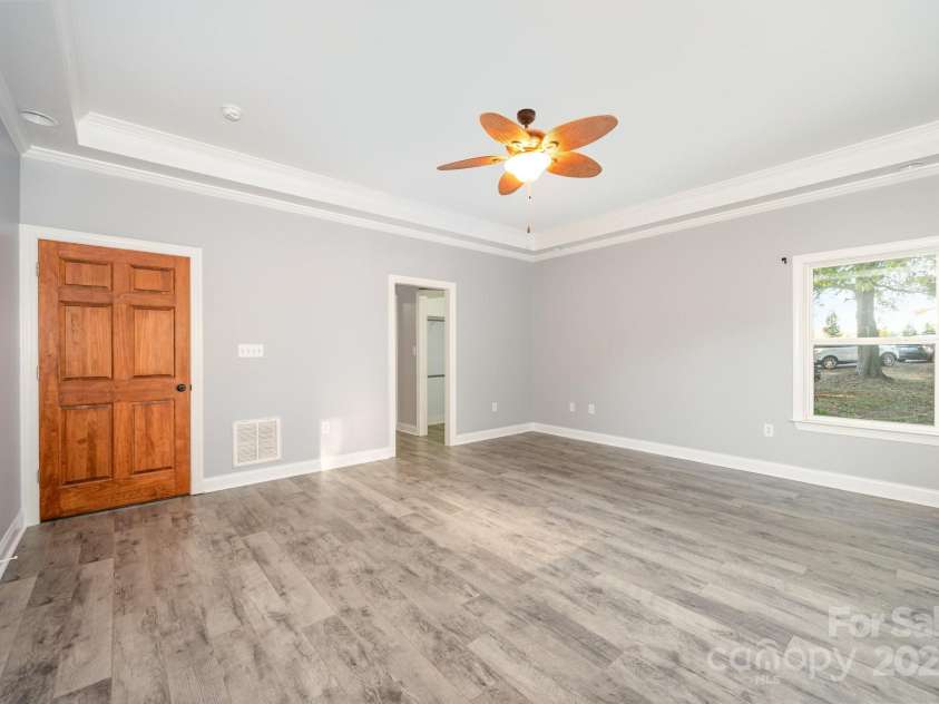 182 Canal Drive, Statesville, NC 28677.  MLS# CAR4318839, YatesRealty ID 1506. 