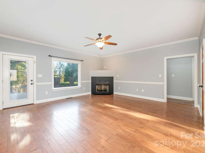 182 Canal Drive, Statesville, NC 28677.  MLS# CAR4318839, YatesRealty ID 1506. 