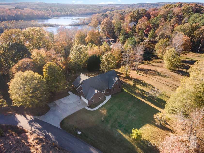 182 Canal Drive, Statesville, NC 28677.  MLS# CAR4318839, YatesRealty ID 1506. 