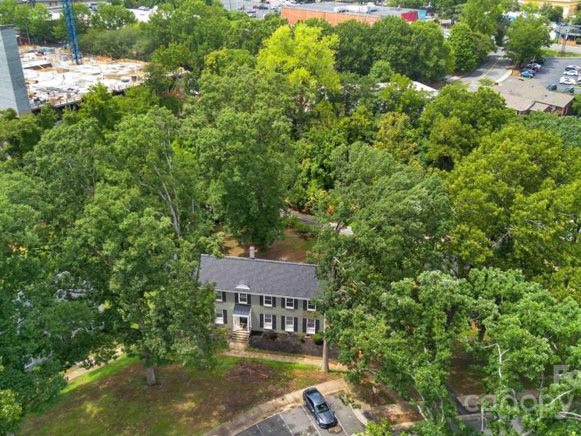 343 Wakefield Drive, Charlotte, NC 28209.  MLS# CAR4291383, YatesRealty ID 1506. 