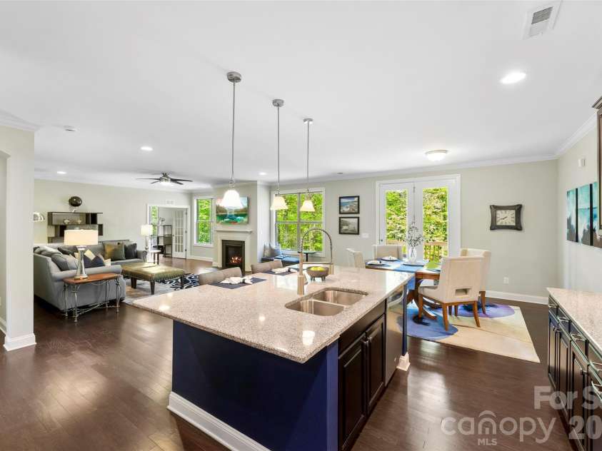 220 Kingsdown Avenue, Charlotte, NC 28270.  MLS# CAR4359368, YatesRealty ID 15060. Open Layout