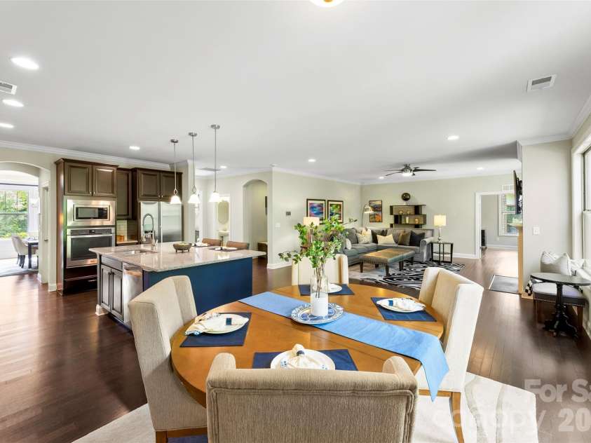 220 Kingsdown Avenue, Charlotte, NC 28270.  MLS# CAR4359368, YatesRealty ID 15060. Open Layout