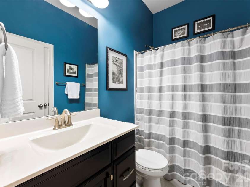 220 Kingsdown Avenue, Charlotte, NC 28270.  MLS# CAR4423141, YatesRealty ID 15060. Basement En-Suite Bathroom