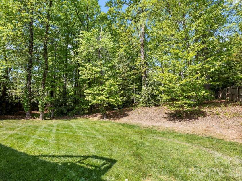 220 Kingsdown Avenue, Charlotte, NC 28270.  MLS# CAR4423141, YatesRealty ID 15060. Large Backyard!