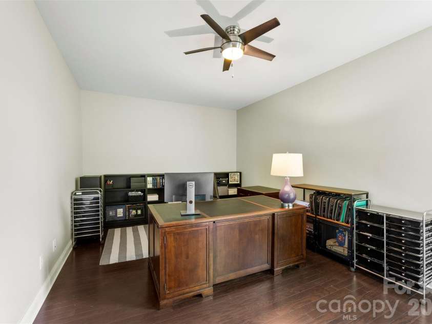 220 Kingsdown Avenue, Charlotte, NC 28270.  MLS# CAR4423141, YatesRealty ID 15060. Main Level Office