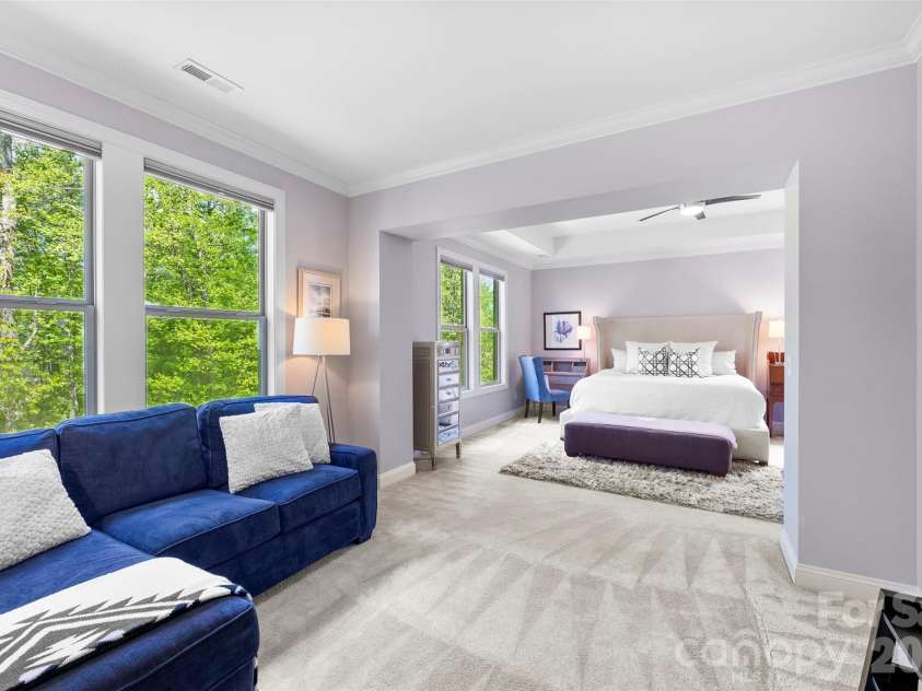 220 Kingsdown Avenue, Charlotte, NC 28270.  MLS# CAR4423141, YatesRealty ID 15060. Primary Suite Sitting Room