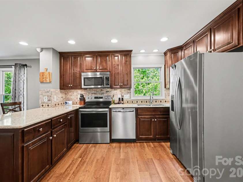 143 Walnut Hollow Lane, Mooresville, NC 28115.  MLS# CAR4373168, YatesRealty ID 15061. 
