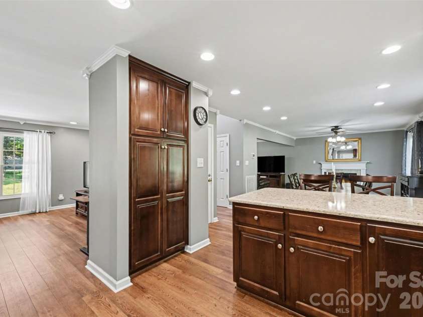143 Walnut Hollow Lane, Mooresville, NC 28115.  MLS# CAR4373168, YatesRealty ID 15061. 