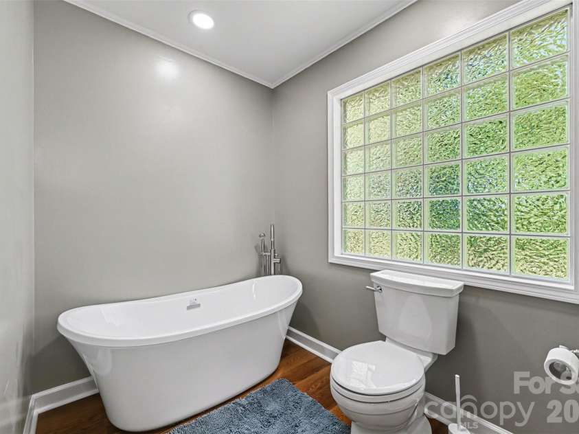 143 Walnut Hollow Lane, Mooresville, NC 28115.  MLS# CAR4373168, YatesRealty ID 15061. 