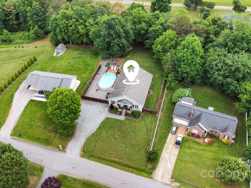 5252 Ramblewoods Avenue, Claremont, NC 28610.  MLS# CAR4255233, YatesRealty ID 15061. 