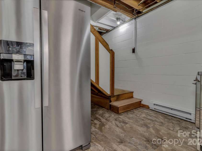 8 Chunns View Drive, Asheville, NC 28805.  MLS# CAR4258237, YatesRealty ID 15062. Lower level