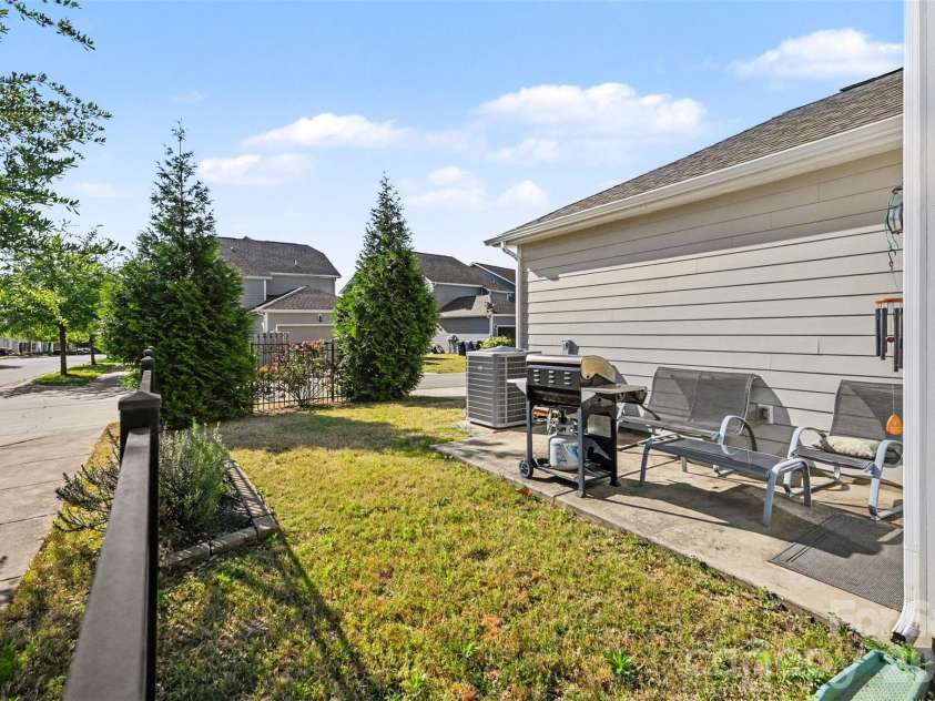 8103 Kalson Street, Huntersville, NC 28078.  MLS# CAR4372214, YatesRealty ID 15062. 