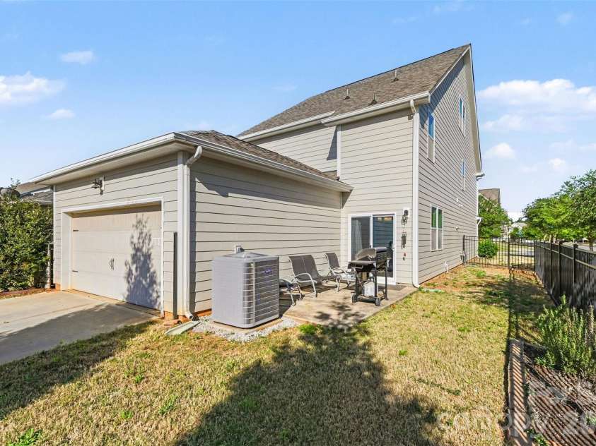8103 Kalson Street, Huntersville, NC 28078.  MLS# CAR4372214, YatesRealty ID 15062. 