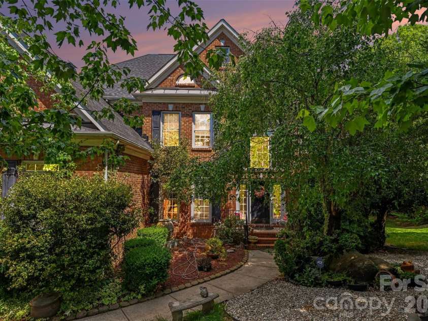 952 Hickory Stick Drive, Fort Mill, SC 29715.  MLS# CAR4373728, YatesRealty ID 15063. 
