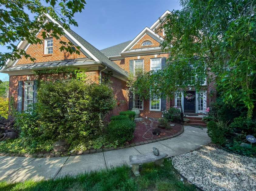 952 Hickory Stick Drive, Fort Mill, SC 29715.  MLS# CAR4373728, YatesRealty ID 15063. 