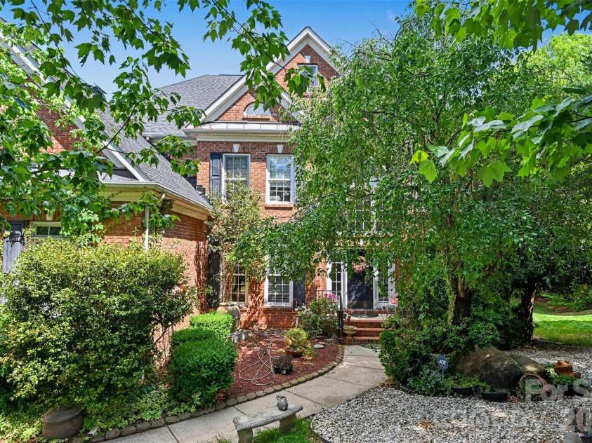 952 Hickory Stick Drive, Fort Mill, SC 29715.  MLS# CAR4373728, YatesRealty ID 15063. 