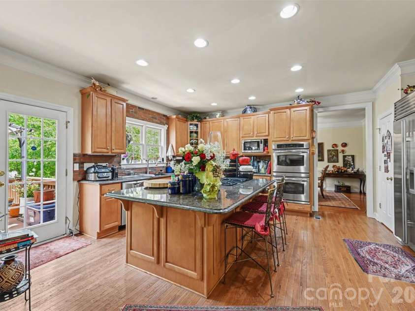 952 Hickory Stick Drive, Fort Mill, SC 29715.  MLS# CAR4373728, YatesRealty ID 15063. 