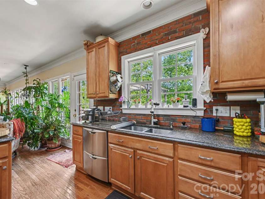 952 Hickory Stick Drive, Fort Mill, SC 29715.  MLS# CAR4373728, YatesRealty ID 15063. 