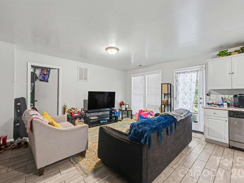 952 Hickory Stick Drive, Fort Mill, SC 29715.  MLS# CAR4373728, YatesRealty ID 15063. 