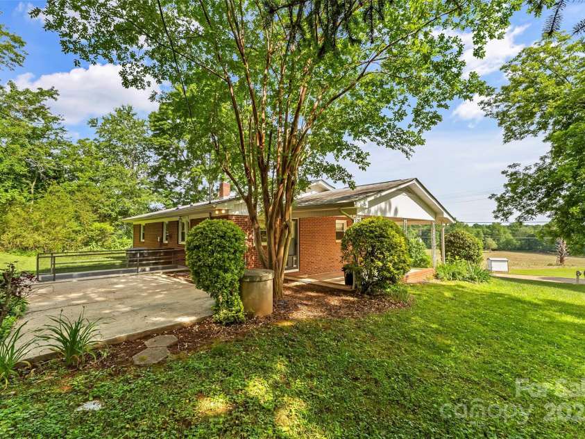 1125 Windy Acres Street, Morganton, NC 28655.  MLS# CAR4263011, YatesRealty ID 15065. Your new home, on .7 acres of land at the foothills of Burkemont Mountain
