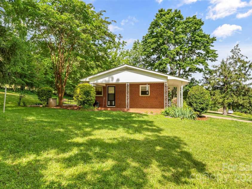 1125 Windy Acres Street, Morganton, NC 28655.  MLS# CAR4263011, YatesRealty ID 15065. Your new home, on .7 acres of land at the foothills of Burkemont Mountain