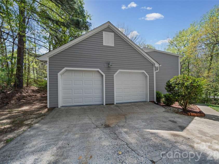 3065 Devonshire Drive, Rock Hill, SC 29732.  MLS# CAR4364433, YatesRealty ID 15065. 2 Car Garage