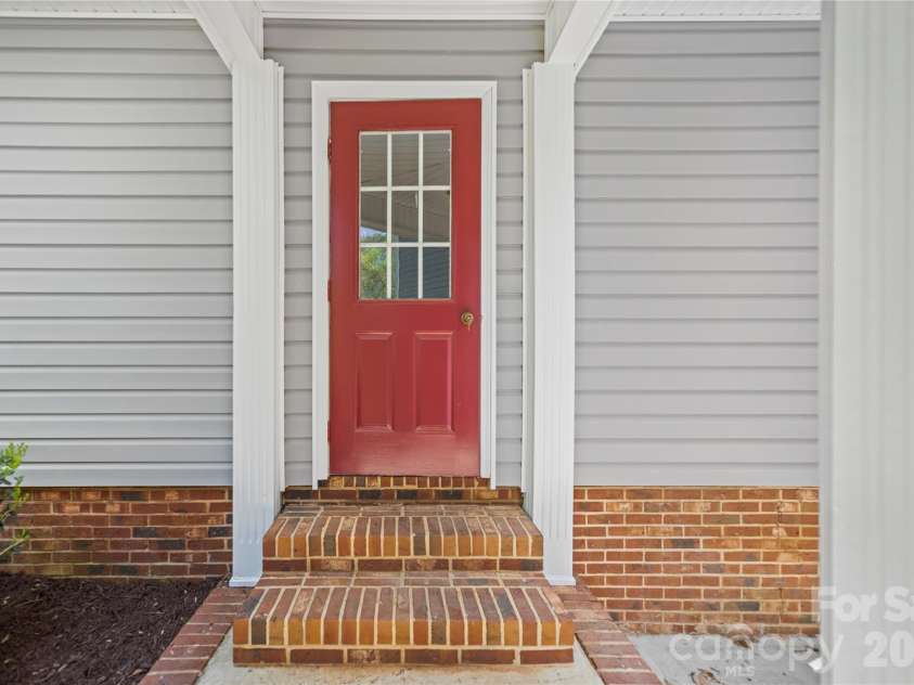 3065 Devonshire Drive, Rock Hill, SC 29732.  MLS# CAR4364433, YatesRealty ID 15065. Kitchen Entrance