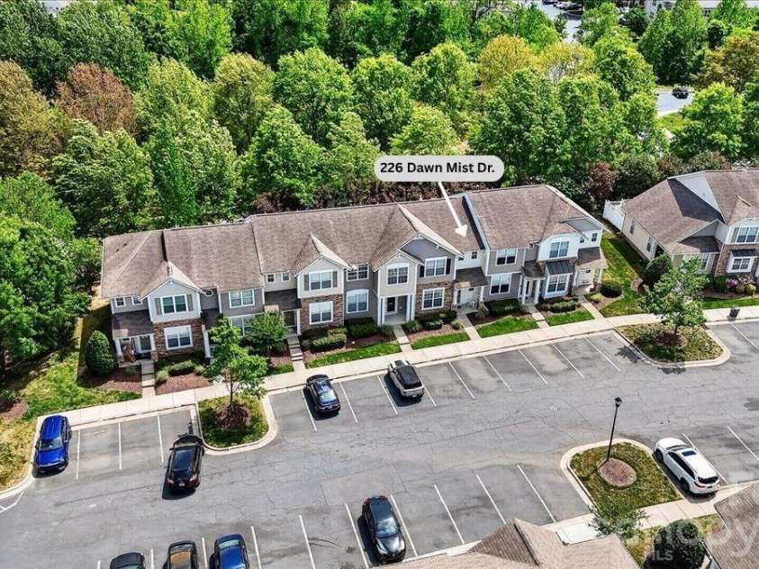 226 Dawn Mist Lane, Fort Mill, SC 29708.  MLS# CAR4369193, YatesRealty ID 15066. 
