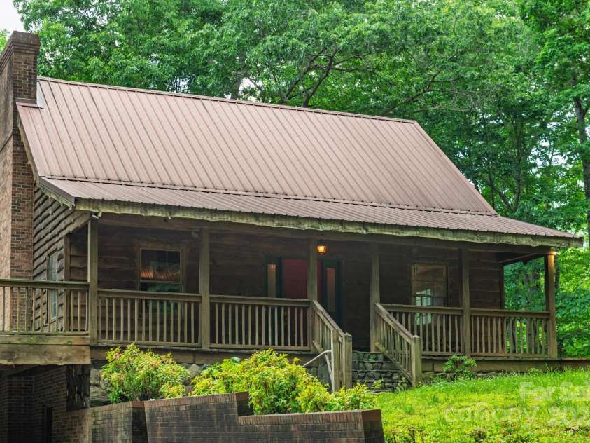 2610 Indian Grave Road, Lenoir, NC 28645.  MLS# CAR4240196, YatesRealty ID 15066. 