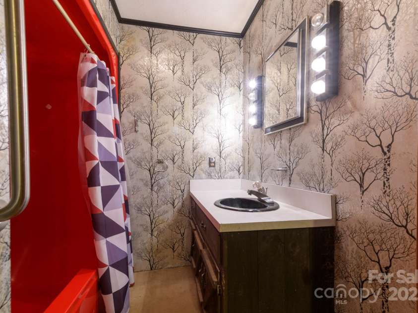 2610 Indian Grave Road, Lenoir, NC 28645.  MLS# CAR4240196, YatesRealty ID 15066. 