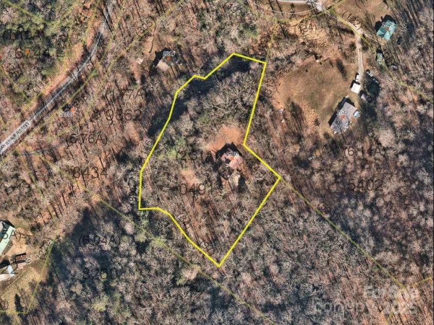 2610 Indian Grave Road, Lenoir, NC 28645.  MLS# CAR4240196, YatesRealty ID 15066. 