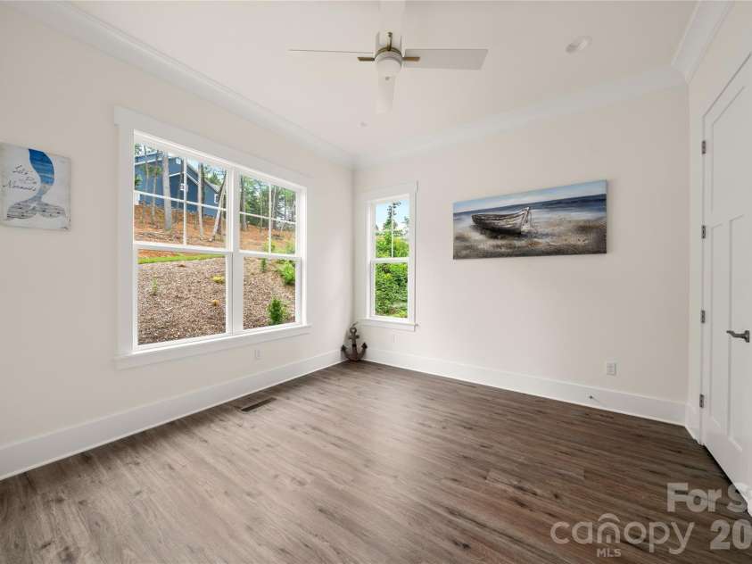 227 Northview Drive, Hendersonville, NC 28791.  MLS# CAR4359426, YatesRealty ID 15068. Main floor SECOND primary bedroom