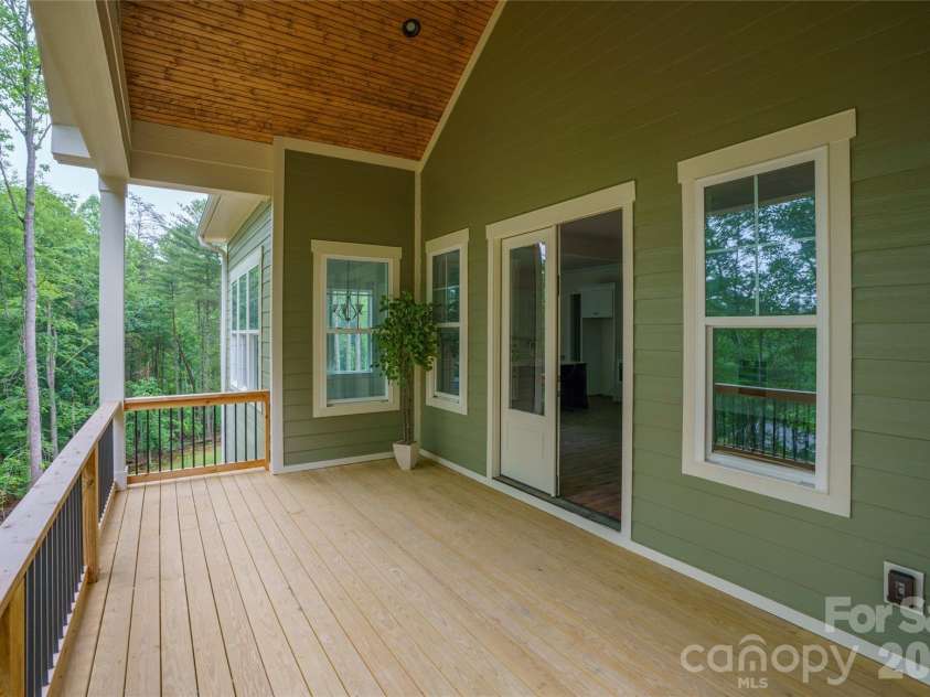 227 Northview Drive, Hendersonville, NC 28791.  MLS# CAR4359426, YatesRealty ID 15068. Rear covered private deck
