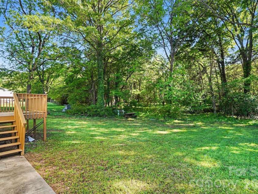 112 Ridgewood Drive, York, SC 29745.  MLS# CAR4370914, YatesRealty ID 15069. 
