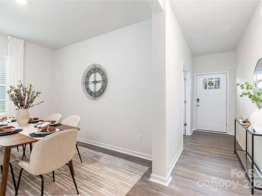 8024 Kennesaw Drive, Gastonia, NC 28056.  MLS# CAR4212004, YatesRealty ID 15069. Foyer