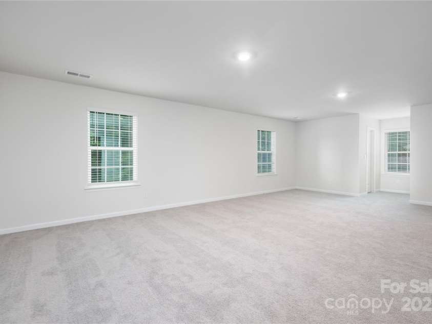 8024 Kennesaw Drive, Gastonia, NC 28056.  MLS# CAR4212004, YatesRealty ID 15069. HUGE Bonus Room with 2 Closets!