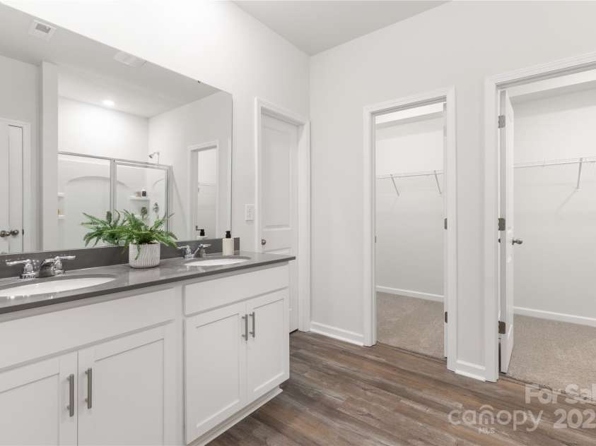 8024 Kennesaw Drive, Gastonia, NC 28056.  MLS# CAR4212004, YatesRealty ID 15069. Owner's Bathroom