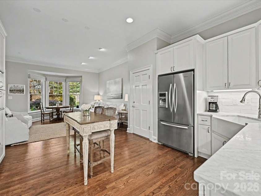 1117 Dilworth Crescent Row, Charlotte, NC 28203.  MLS# CAR4373018, YatesRealty ID 15070. 