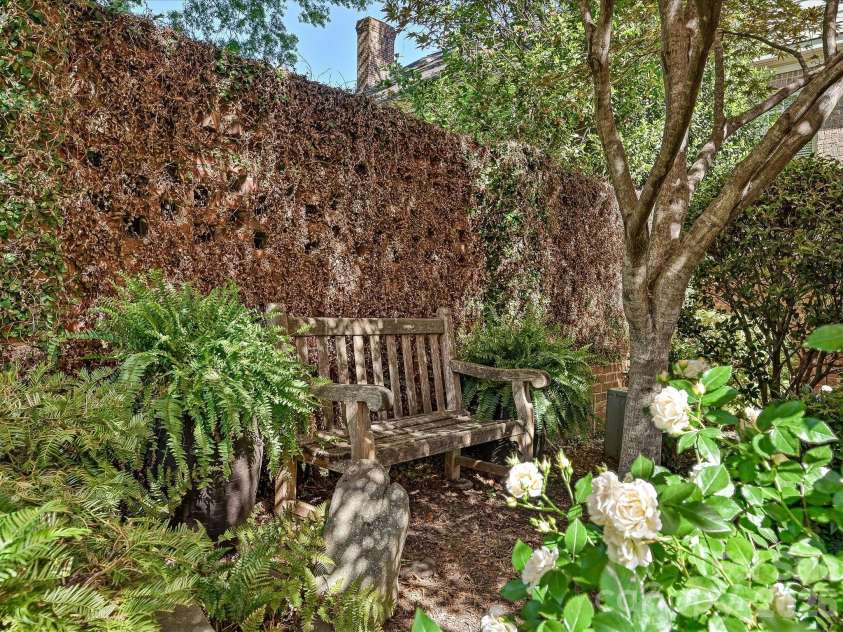 1117 Dilworth Crescent Row, Charlotte, NC 28203.  MLS# CAR4373018, YatesRealty ID 15070. 