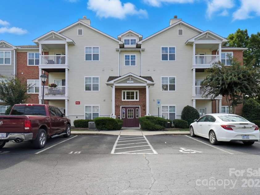 10526 Hill Point Court, Charlotte, NC 28262.  MLS# CAR4303710, YatesRealty ID 15071. 