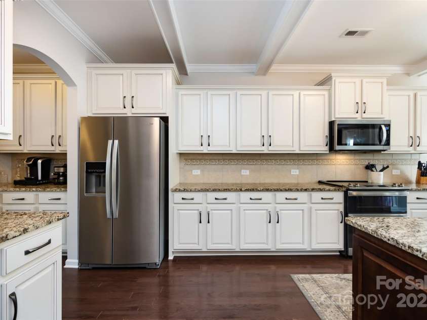 15225 Kissimmee Lane, Mint Hill, NC 28227.  MLS# CAR4243468, YatesRealty ID 15071. 