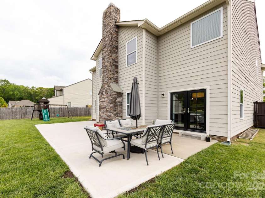 15225 Kissimmee Lane, Mint Hill, NC 28227.  MLS# CAR4243468, YatesRealty ID 15071. 