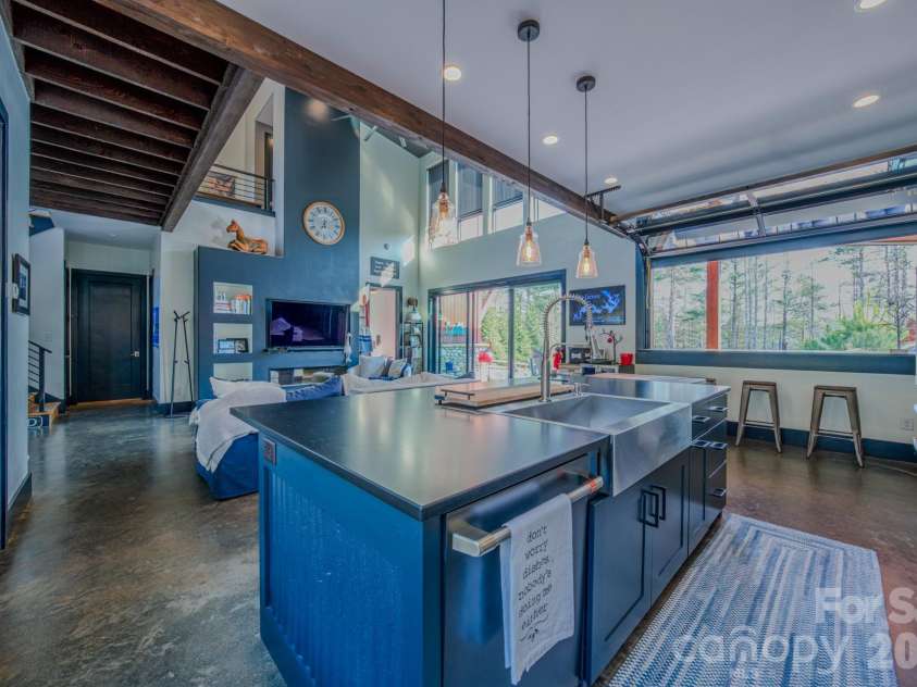 2063 W Bluewater Drive, Morganton, NC 28655.  MLS# CAR4360898, YatesRealty ID 15073. 