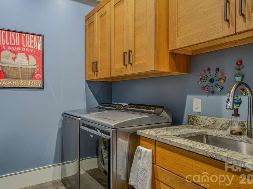 2063 W Bluewater Drive, Morganton, NC 28655.  MLS# CAR4360898, YatesRealty ID 15073. 