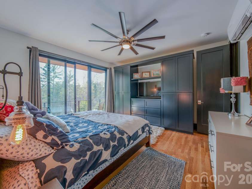 2063 W Bluewater Drive, Morganton, NC 28655.  MLS# CAR4360898, YatesRealty ID 15073. 