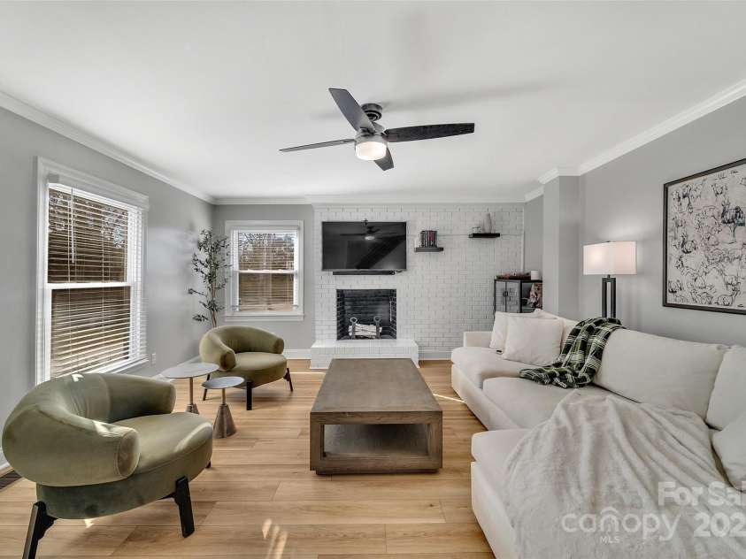 3433 Grey Road, Davidson, NC 28036.  MLS# CAR4292667, YatesRealty ID 15073. 