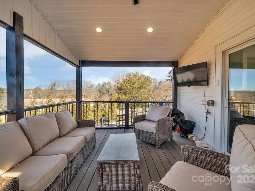 3433 Grey Road, Davidson, NC 28036.  MLS# CAR4292667, YatesRealty ID 15073. 